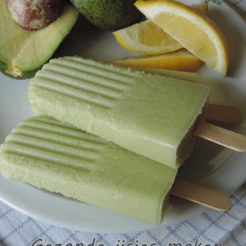 Gezonde ijsjes maken - avocado ijsjes op een stokje